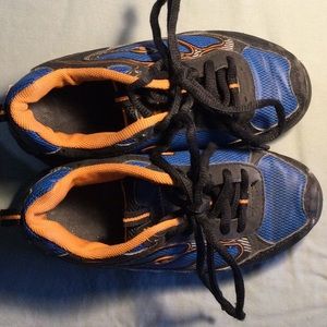 Boys 12.5 Champion shoes